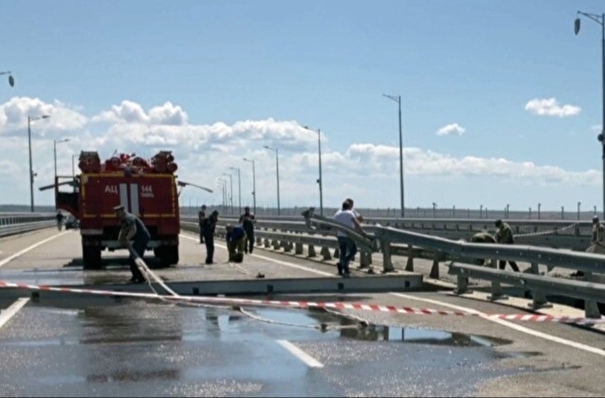 Хуснуллин: движение по разрушенной части Крымского моста могут запустить 15 сентября