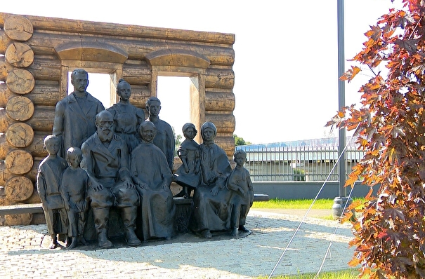 Памятник крестьянам Тверской губернии открыли под Тверью