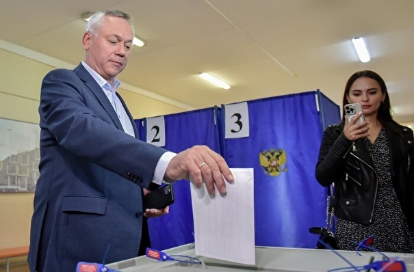 Переизбранный новосибирский губернатор Травников вступит в должность 15 сентября