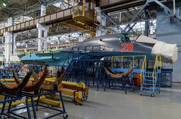 Шойгу поручил Новосибирскому авиазаводу нарастить темпы производства и ремонта бомбардировщиков Су-34