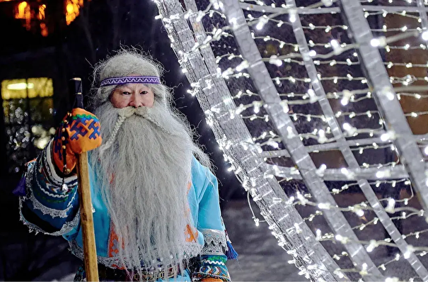 Ямальский Дед Мороз в ходе турне по региону зажжет елки в городах и районах