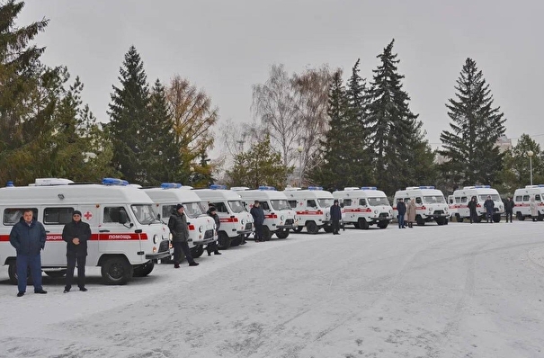 Автопарк больниц в Омской области пополнился еще 17 машинами скорой помощи