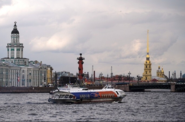 Петербург в 2024г планирует развивать регулярные пассажирские перевозки на "Метеорах"