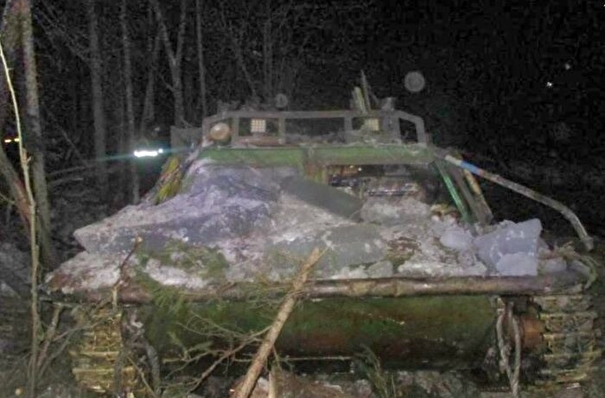 Вездеход провалился под лед в Иркутской области, четыре человека погибли - МЧС