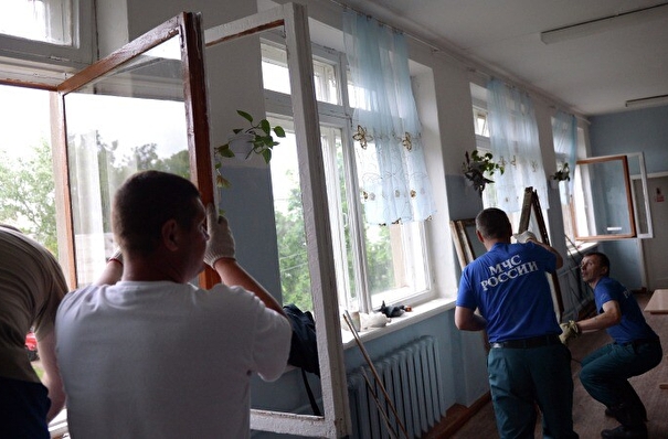 Школы и детсад получили критические повреждения из-за урагана в Новокузнецке