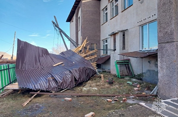 Более 90 соцобъектов и жилых домов пострадали от урагана в Хакасии