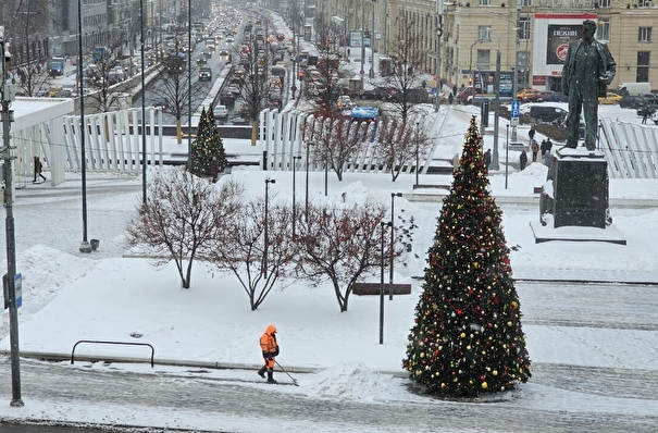 Почти 5 тыс. световых конструкций и более 1 тыс. искусственных елей украсят Москву к зимним праздникам