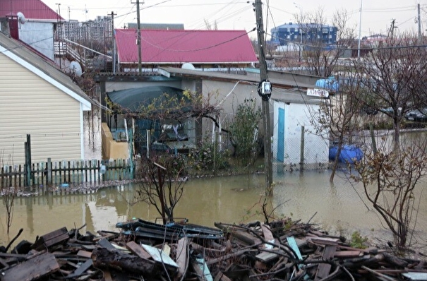 Пять человек погибли в результате урагана в Крыму
