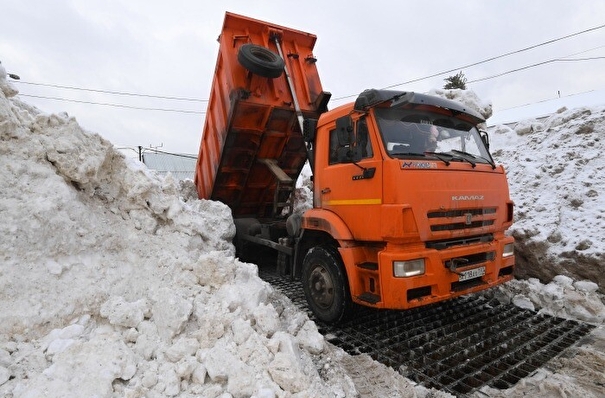 Объем снега на снегоплавилках Петербурга превысил полмиллиона кубометров