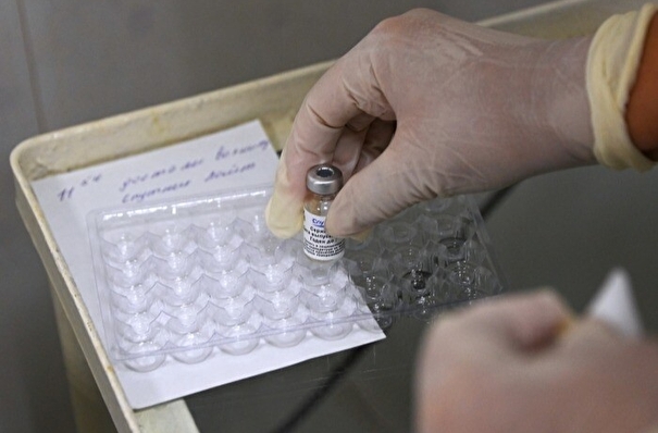 Минздрав РФ зарегистрировал вакцину от COVID-19 "Спутник Лайт" с обновленным составом