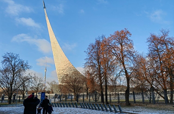 На ВДНХ завершили реставрацию монумента в честь покорителей космоса с памятником К.Э. Циолковскому