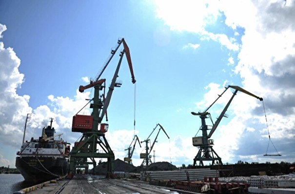 Перевозчики КНР в 2024г планируют 6-8 судозаходов в порт Архангельск по СМП ежемесячно