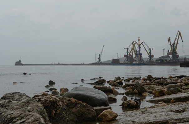 Аксенов: при атаке на порт Феодосии повреждены 6 зданий, один человек погиб