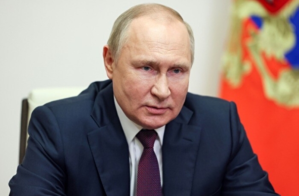 Путин назвал встречу с семьями погибших на СВО сигналом чиновникам оказывать поддержку близким ветеранов