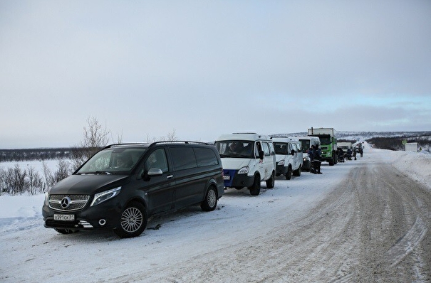 Закрыто движение по части путепровода на федеральной трассе вблизи Екатеринбурга