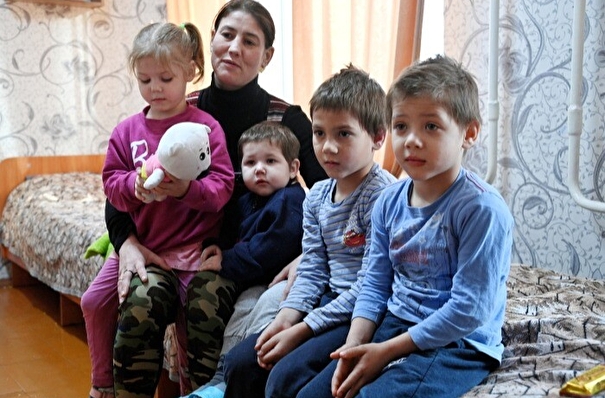 Меры поддержки многодетных семей расширили в Тверской области