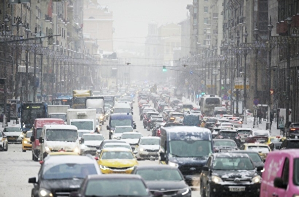 Дептранс рекомендует москвичам пользоваться городским транспортом из-за снегопада