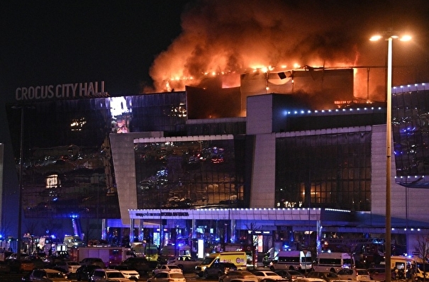 Концертный зал "Крокус сити холл" горит из-за вооруженного нападения, есть погибшие