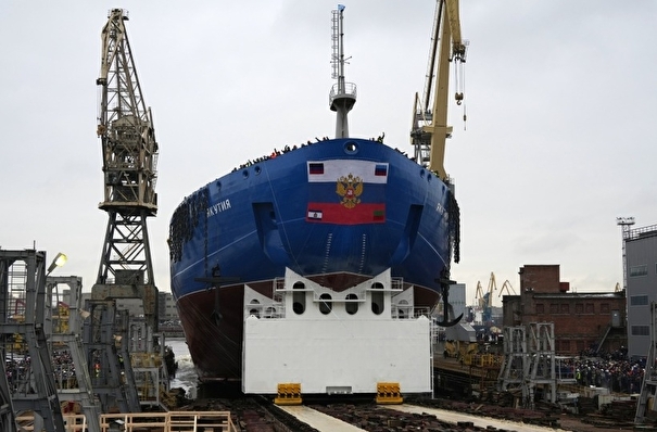 Кабмин выделит "Балтийскому заводу" порядка 22 млрд руб. на строительство ледоколов