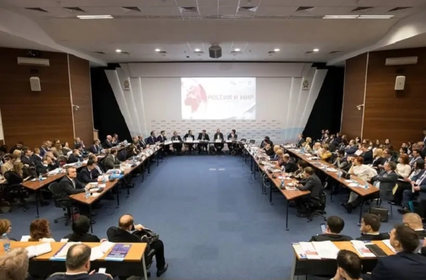 "Интерфакс" представил первый рейтинг вузов, которые готовят госслужащих