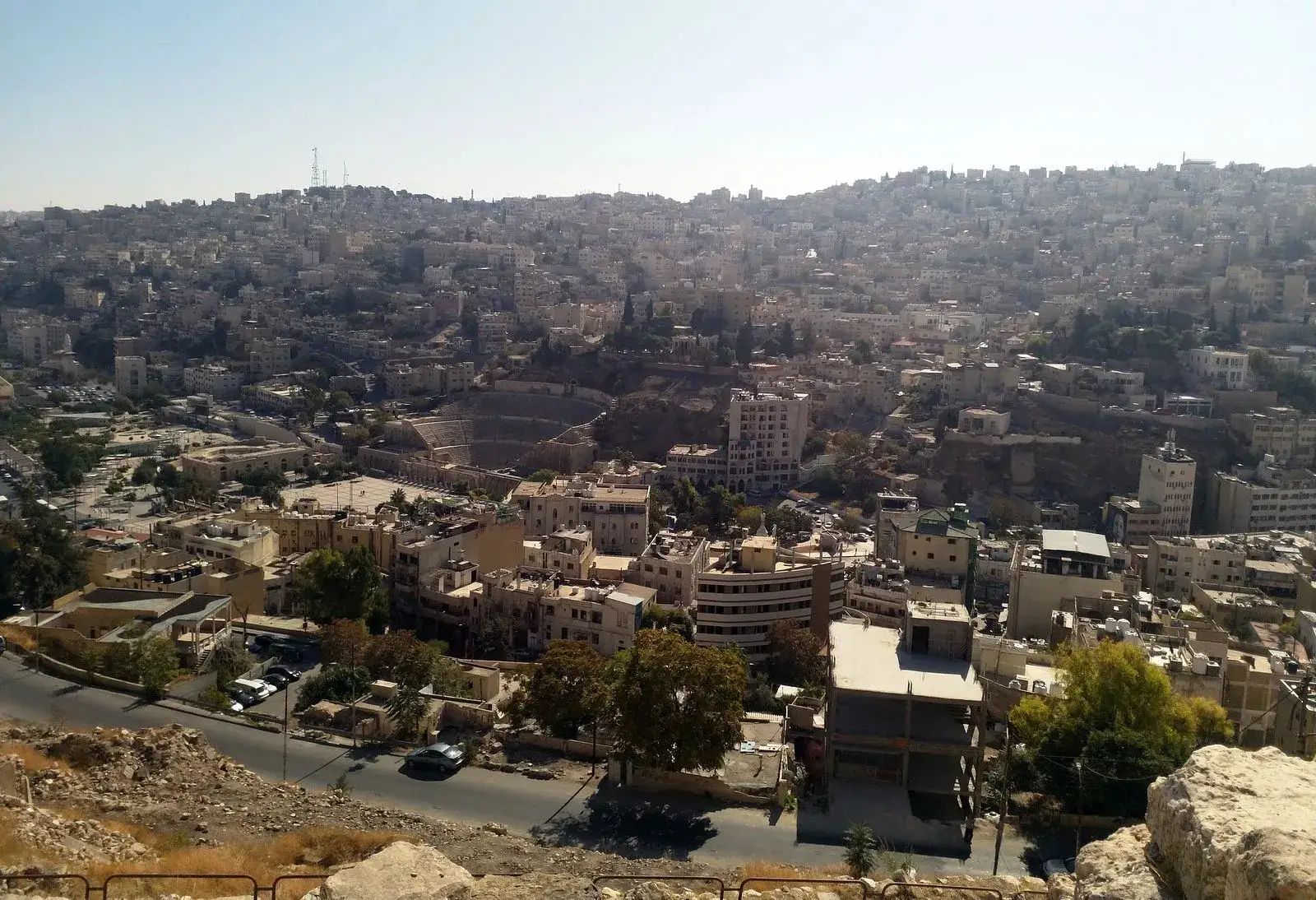 Два моря Иордании – Красное и Мертвое. Фото. © 