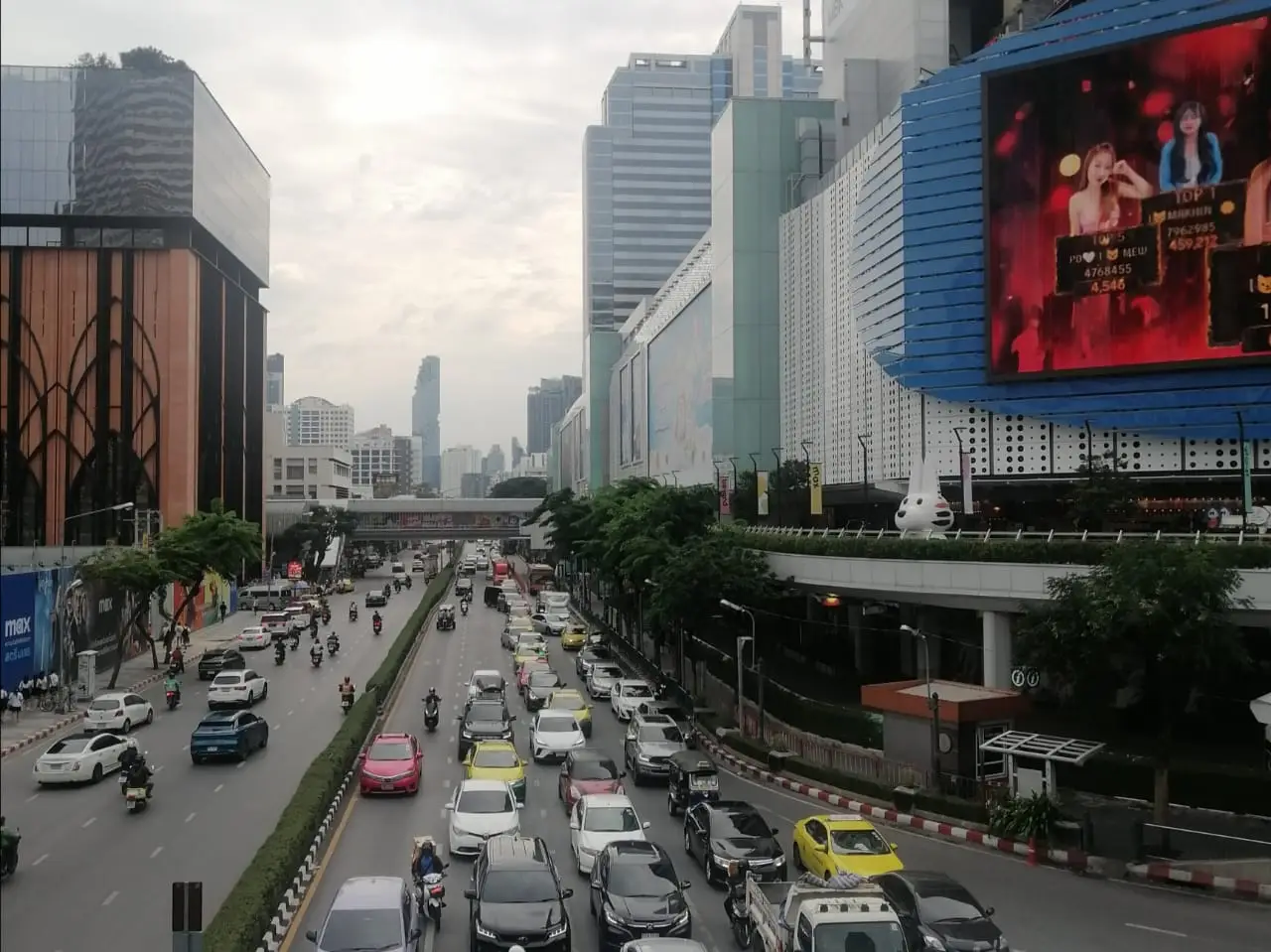 Спрос россиян на зарубежную недвижимость упал почти на четверть в 2024 году. Фото. © 