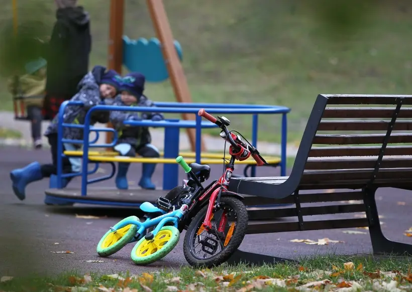 Мальчик из ХМАО получит 350 тыс. рублей за падение с карусели. Фото. © РИА Новости. Мария Девахина