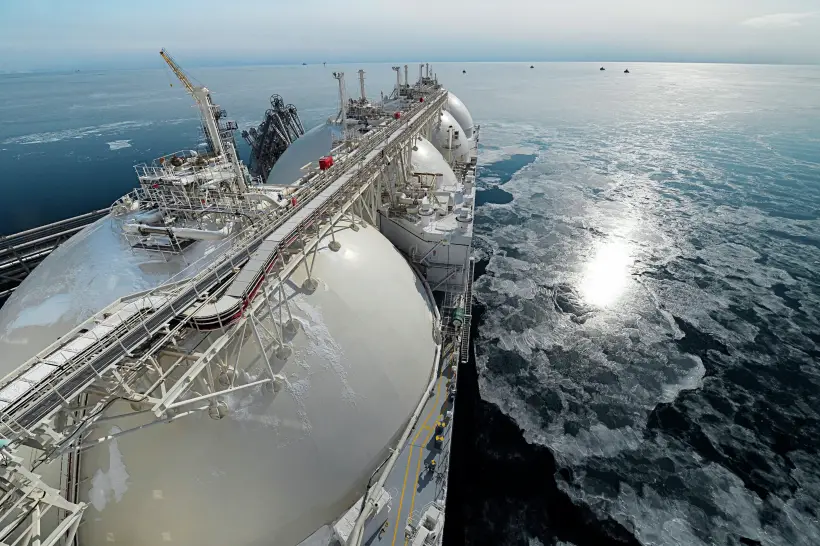 Российские ученые и газовики считают рентабельной технологию подводной перевозки СПГ, сообщил Путин. Фото. © РИА Новости. Сергей Гунеев