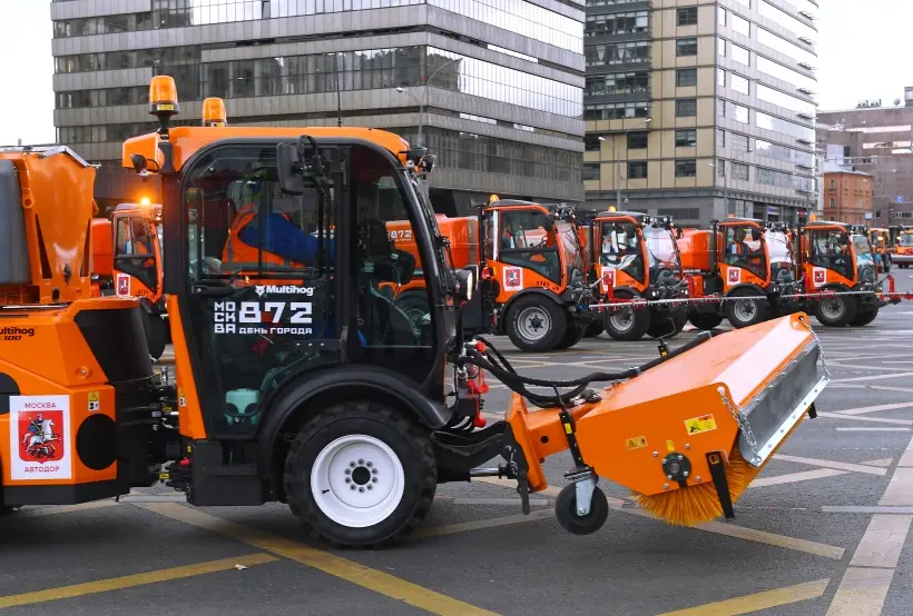 Дорожно-уборочная техника Москвы переведена на летний режим работы. Фото. © РИА Новости. Сергей Мамонтов