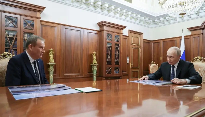 Путин поддержал планы Дрозденко продолжить работу на посту губернатора Ленобласти. Фото. © РИА Новости. Вячеслав Прокофьев