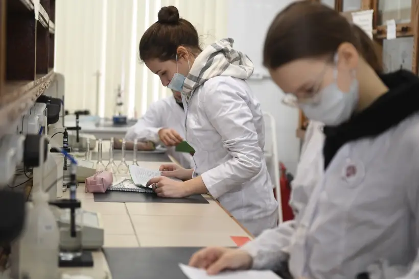 В РФ создан консорциум по подготовке кадров для химической отрасли. Фото. © РИА Новости. Павел Бедняков