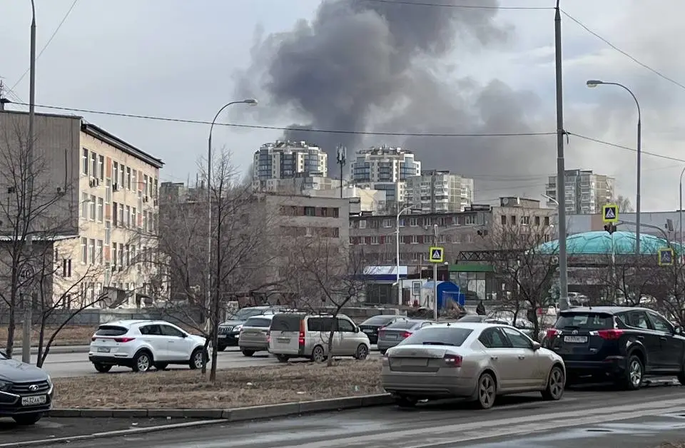 Пожар произошел в районе крупного ТЦ в Екатеринбурге