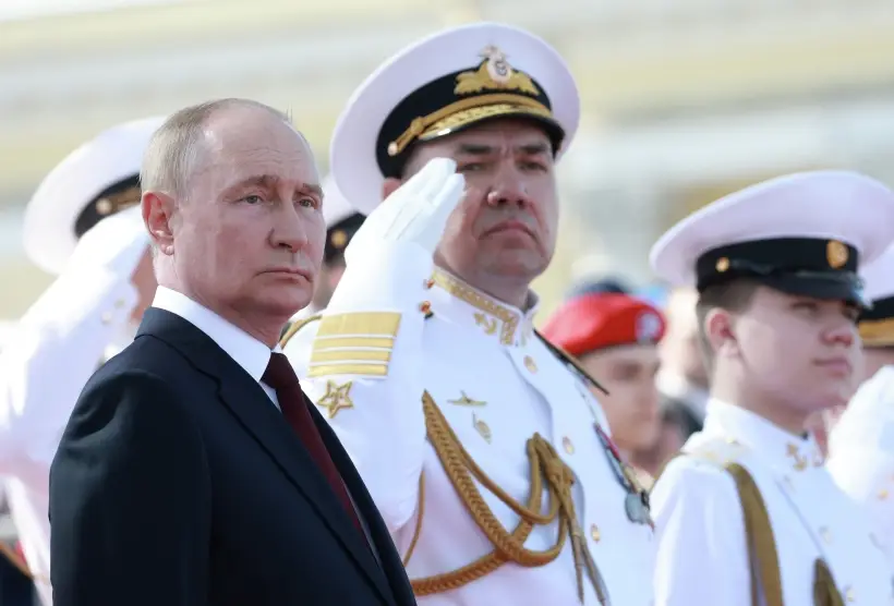 Путин заявил о выделении 8,4 трлн рублей на строительство судов и кораблей для ВМФ России в ближайшее десятилетие. Фото. © РИА Новости. Вячеслав Прокофьев