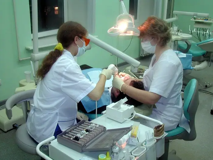 Здоровье зубов и десен. Стоматолог: как правильно чистить зубы и какие продукты полезны?