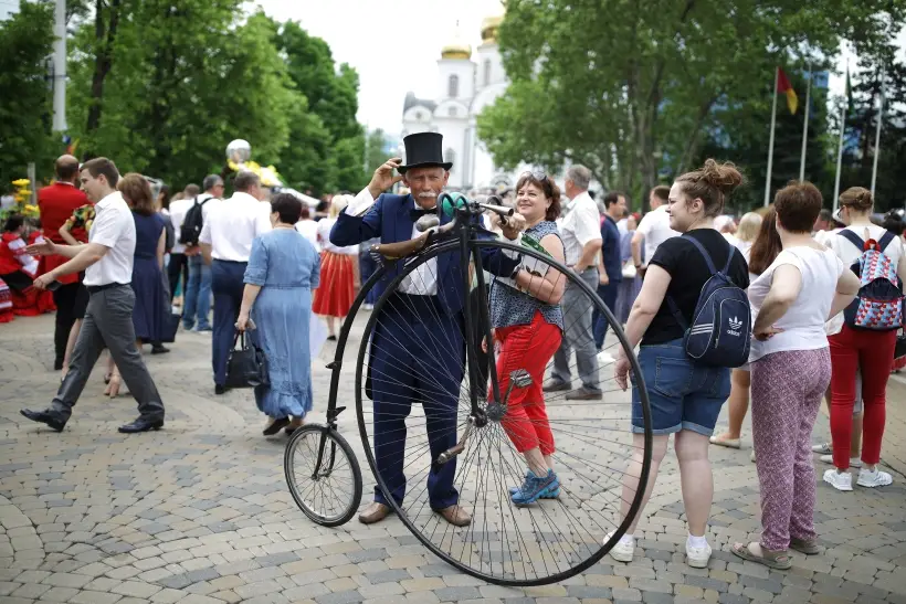Одна из самых известных моделей XIX века – "пенни-фартинг". Фото