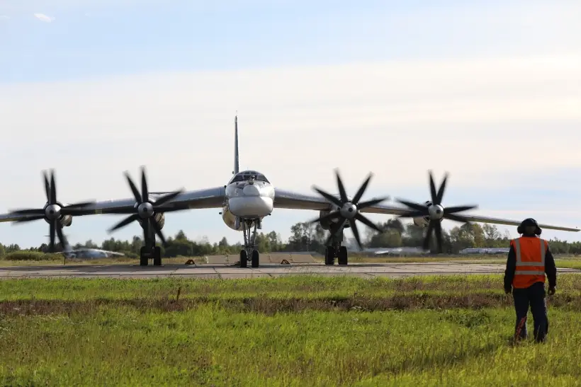 Рябков: наш потенциал ядерного сдерживания не понес ущерба от атак на аэродромы. Фото. © РИА Новости. Пресс-служба Минобороны РФ