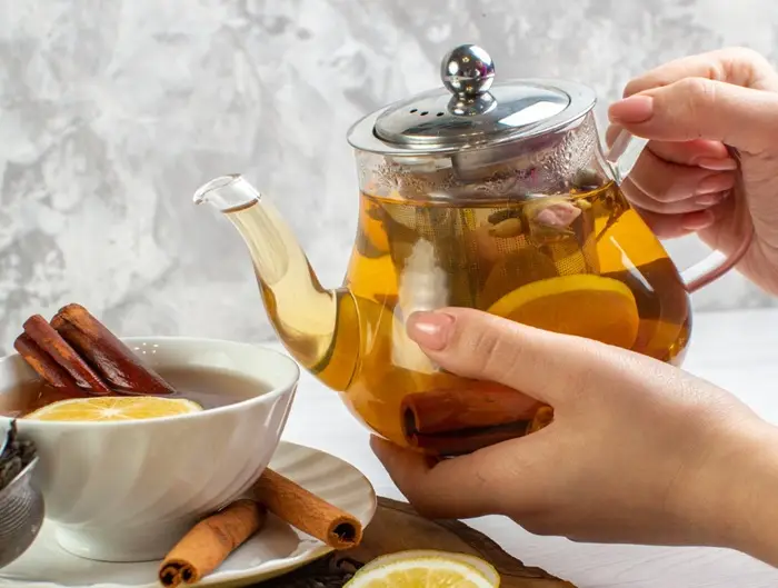 Липовый чай: лечебные свойства, польза и вред напитка