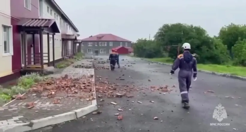 Режим ЧС ввели на Камчатке из-за мощного землетрясения. Фото. © РИА Новости. МЧС РФ