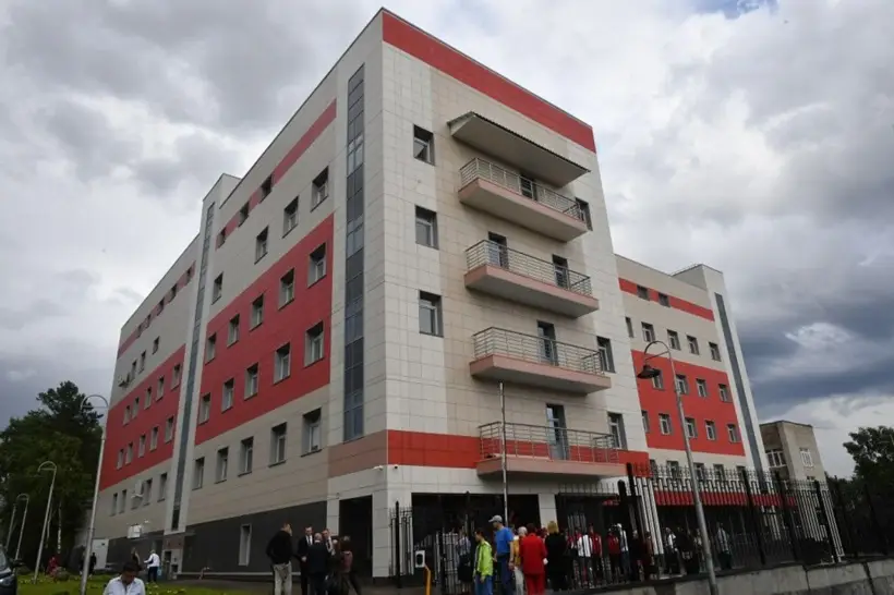 Новый лечебный корпус больницы открыли к 175-летию Николаевска-на-Амуре. Фото. © Пресс-служба правительства Хабаровского края. Антон Шевченко