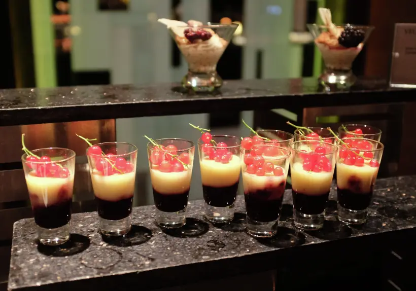 Из ежевики делают желе и муссы. Фото