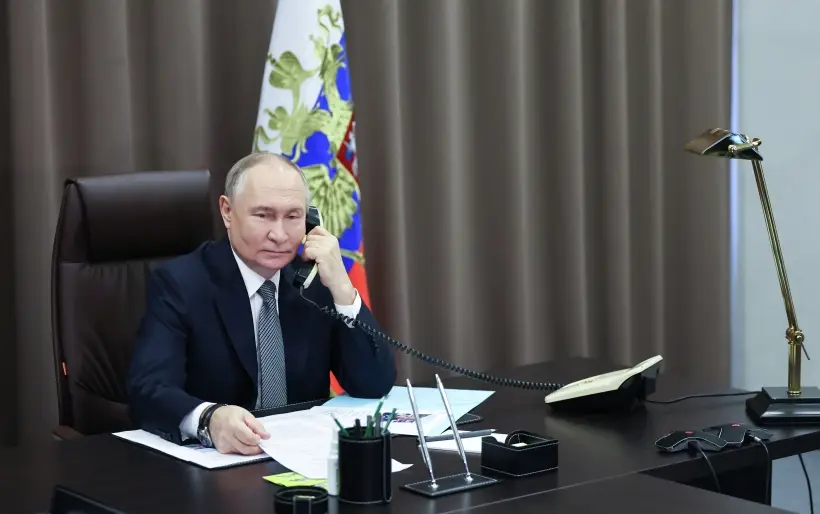 Путин и Трамп обсудили идею о возможном повышении уровня представителей Москвы и Киева на прямых переговорах РФ и Украины - Ушаков. Фото. © РИА Новости. Александр Казаков