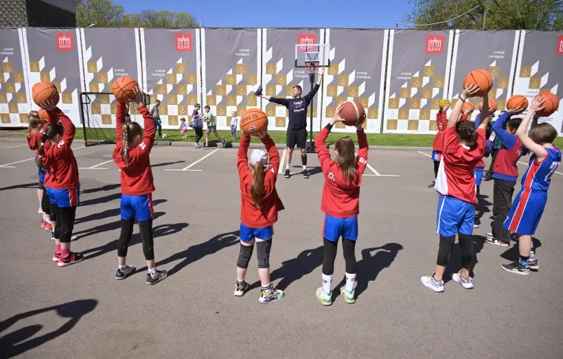 В Москве создадут 11 круглогодичных спортивных площадок нового формата - Собянин. Фото. © Фотохост-агентство РИА Новости. Евгений Биятов