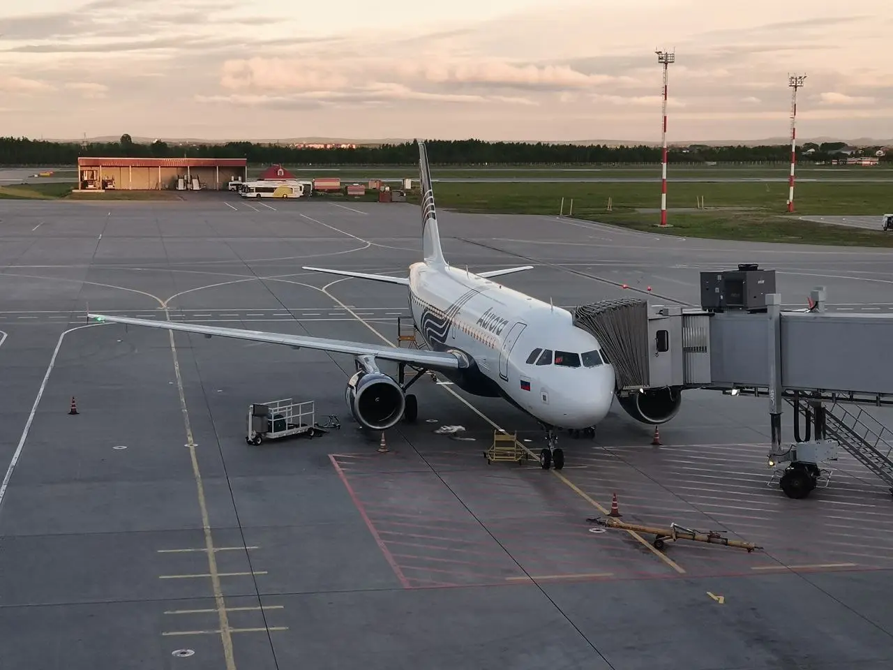 Правила доступа опоздавших пассажиров к последующим авиарейсам изменят с 1 сентября. Фото. @ 