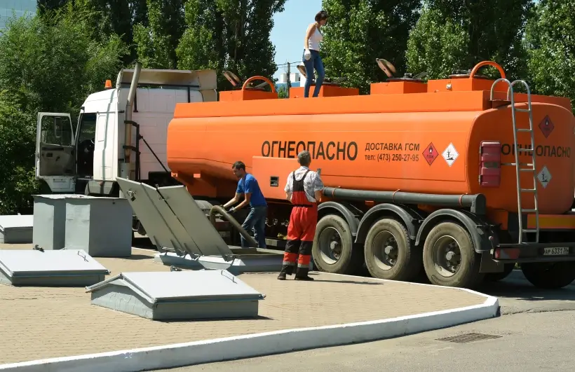 Запрет на экспорт бензина продлят до конца года - Новак. Фото. © РИА Новости. Алексей Сазонов