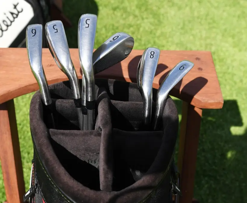 Для игры в гольф потребуется специальная экипировка. Фото