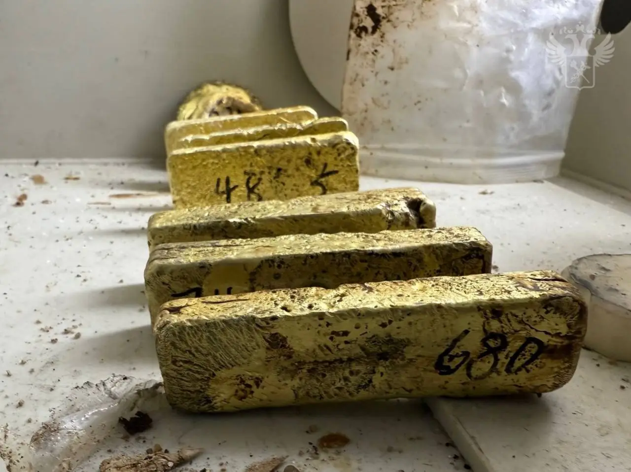 Золото почти на 270 млн рублей пытался вывезти иностранец из Приамурья в Китай