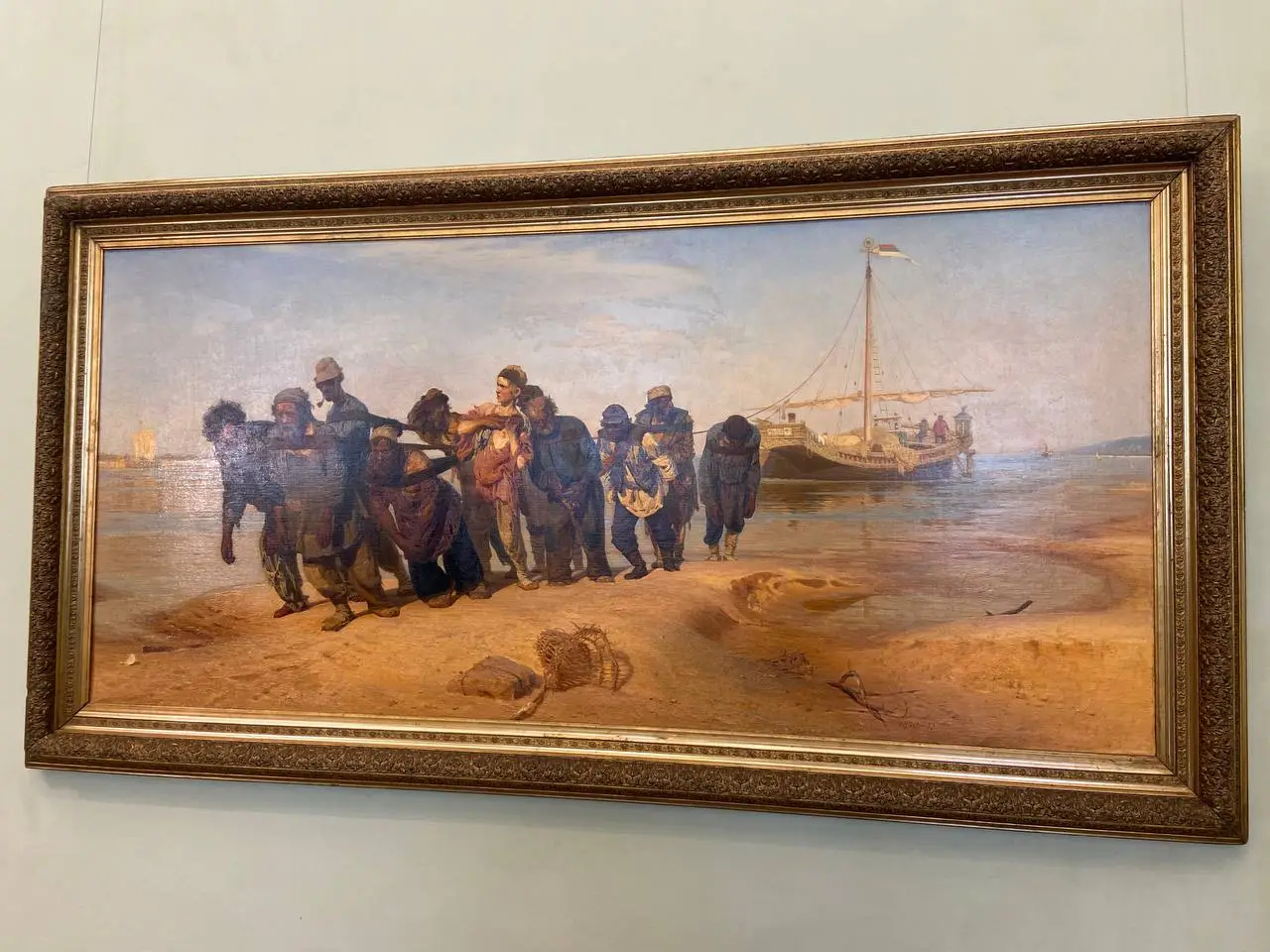 Бурлаки на Волге. © "Интерфакс". Елена Тазиева