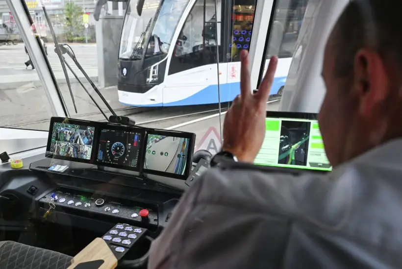 Собянин открыл трамвайное движение по проспекту Академика Сахарова в Москве. Фото. © РИА Новости. Кирилл Каллиников