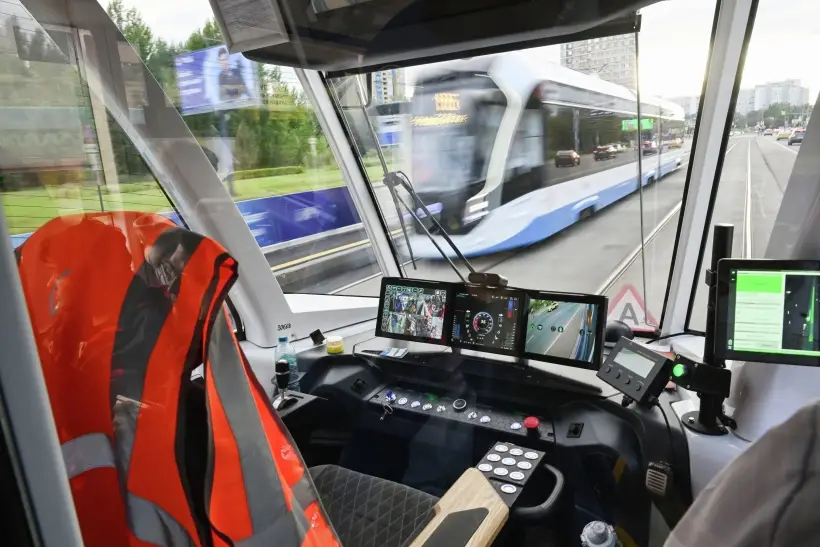 Собянин открыл новую трамвайную линию на проспекте Академика Сахарова. Фото. © РИА Новости. Кирилл Каллиников