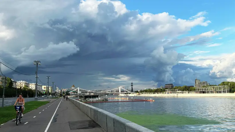 Фрунзенская набережная Москвы лидирует по предложению элитных новостроек у реки. Фото. © РИА Новости. Наталья Селиверстова